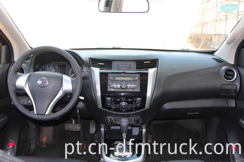 Dongfeng Nissan Navara Pickup Interior 2 5l Petro 4x4 184hp